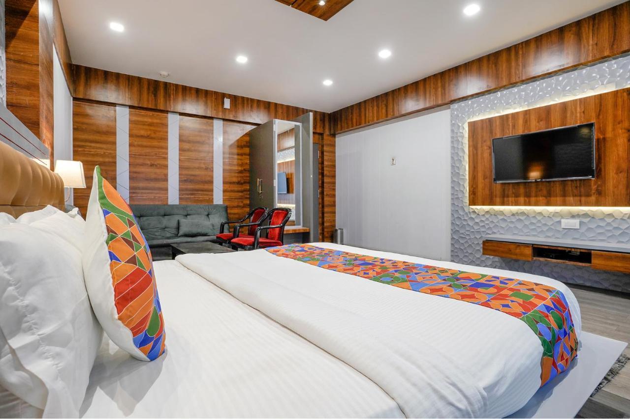Fabhotel The Valentine - Udhna Road Σουράτ Εξωτερικό φωτογραφία