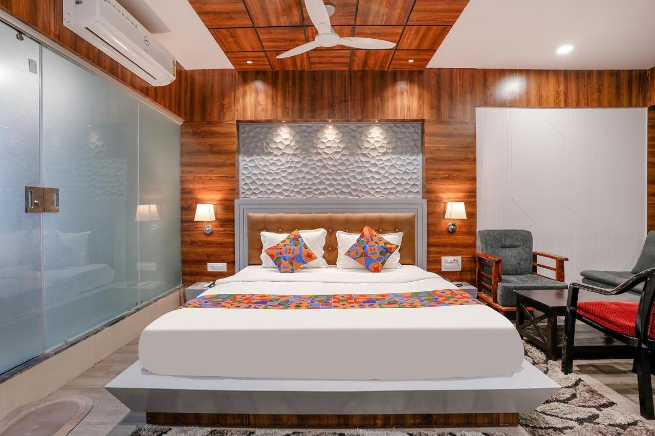 Fabhotel The Valentine - Udhna Road Σουράτ Εξωτερικό φωτογραφία