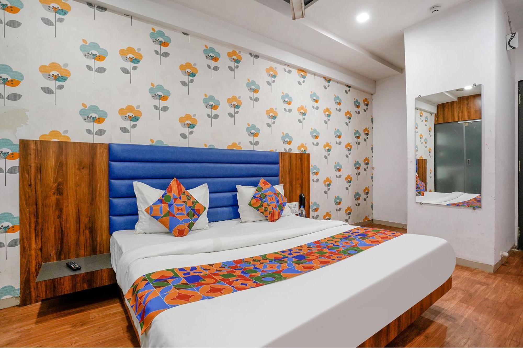 Fabhotel The Valentine - Udhna Road Σουράτ Εξωτερικό φωτογραφία
